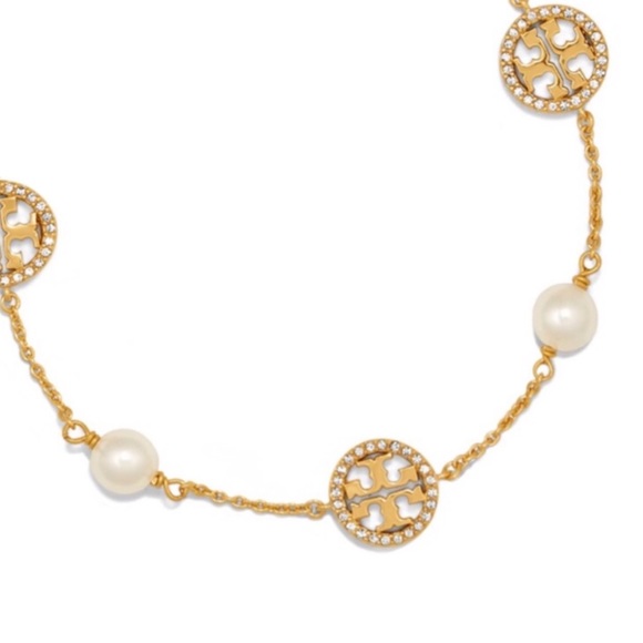 Windsor Delicate Station Necklace main image 1